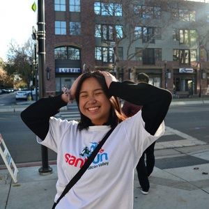 Meet your Posher, Evelyn